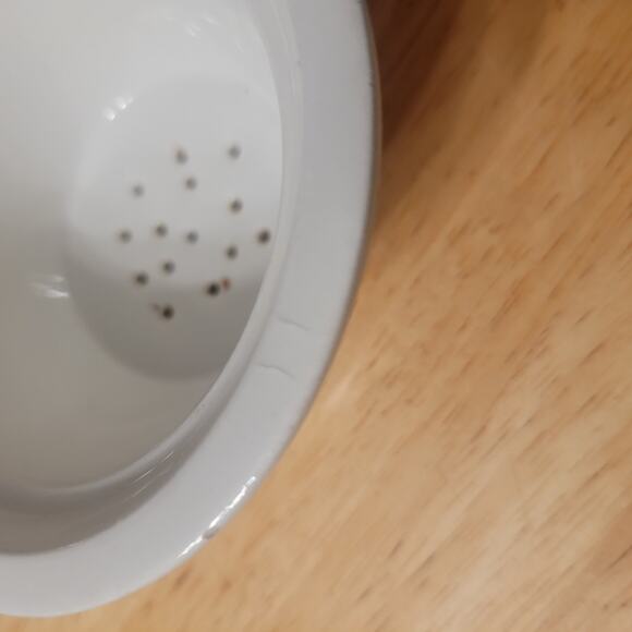 Nordstrom Italy Majolica Covered Daisy Tea Mug Set w/ Insert, Saucer and Lid - Picture 6 of 11